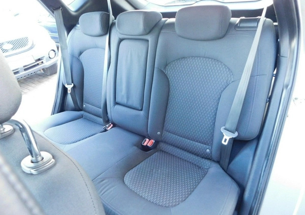 Hyundai ix35 cena 28900 przebieg: 279000, rok produkcji 2011 z Olsztyn małe 211
